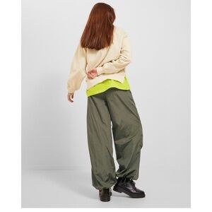 JJXX Sally Green Khaki Parachute Pants NWT